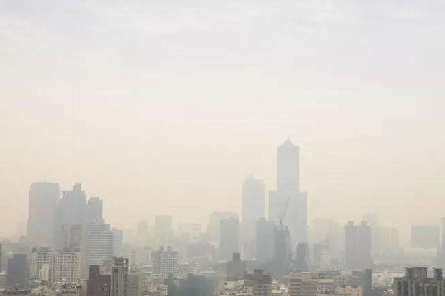 秋高氣燥，警惕“三手煙”！空氣凈化除濕機